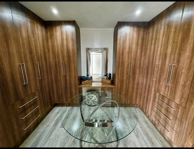 4 BEDROOM FREEHOLD FOR SALE IN BANKENVELD GOLF ESTATE